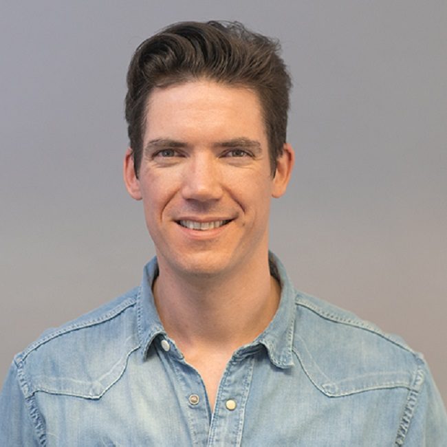 Headshot of Oliver Thompson